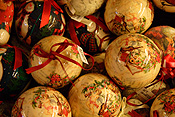 Europe, Germany, Bonn, Altstadt, Altstadt market, Altstadt markets, market, markets, market stall, market stalls, christmas decorations, christmas, christmas scene, christmas scenes, FF25,