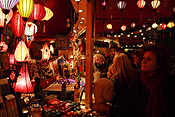 Europe, Germany, Cologne, stall, stalls, market stall, market stalls, Altstadt, Altstadt market, Altstadt markets, christmas, christmas scene, christmas scenes, decoration, decorations, christmas decoration, christmas decorations, lantern, lanterns, FF25,