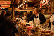 Europe, Germany, Frankfurt, stall, stalls, market stall, market stalls, Altstadt, Altstadt market, Altstadt markets, christmas, christmas scene, christmas scenes, FF25,