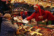 Europe, Germany, Frankfurt, stall, stalls, market stall, market stalls, Altstadt, Altstadt market, Altstadt markets, christmas, christmas scene, christmas scenes, FF25,