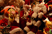 Europe, France, Lille, rihour, place rihour, market, markets, market stall, market stalls, christmas, christmas, christmas scene, christmas scenes, santa, santa clause, christmas scene, christmas scenes, toy, toys, santa claus, father christmas, FF25,