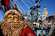 Europe, France, Lille, Grand place, christmas, christmas scene, christmas scenes, santa, santa clause, ferris wheel, ferris wheels, ferriswheel, ferriswheels, fair, fairs, fairground, fairgrounds, fair ground, fair grounds, fairground ride, fairground rides, theme park, theme parks, amusement, amusement ride, amusement rides, amusement park, amusement parks, fun spot, fun spots, fun park, fun parks, circle, circles, wheel, wheels, ferris, christmas, christmas scene, christmas scenes, father christmas, santa, santa clause, FF25,