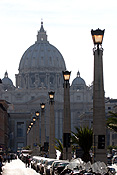 Europe, Italy, Italian, Rome, Vatican, Vatican City, St Peters, St Peters Square, Architecture, dome, domes, lamp, lamps, street lamp, street lamps, light, lights, street light, street lights, FF25,