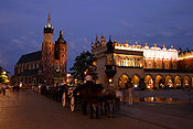 Poland, Cracow, krakow, architecture, church, churches, religion, religious, religious building, religious buildings, hall, halls, cloth, cloth hall, st mary, saint mary, church of st mary, church of saint mary, saint, saints, FF25,