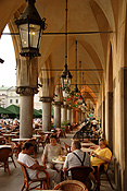 Poland, Cracow, krakow, architecture, hall, halls, cloth, cloth hall, restaurant, restaurants, table, tables, people, lamp, lamps, light, lights, lighting, FF25,