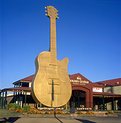 Australia, New South Wales, tamworth, guitar, guitars, big thing, big things, musical instrument, musical instruments, big guitar, big guitars, golden guitar, golden guitars.