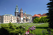 Poland, krakow, cracow, architecture, church, churches, cathedral, cathedrals, royal cathedral, religious, religious building, religious buildings, wawel, wawell hill, dome, domes, window, windows, cross, crosses, park, parks, FF25,