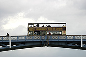 Europe, Western Europe, UK, Britain, British Isles, England, United Kingdom, Great Britain, London, architecture, bridge, bridges, transport, transportation, vehicle, vehicles, bus, buses, PJ38,