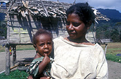New guinea, papua new guinea, people, child, children, woman, women, mother, mothers, female, females, parent, parents, parenting, parenthood, family, families, hut, huts, house, houses, housing, female, females, menari, central province, kokoda track, kokoda trail, myola.