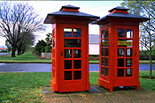 Australia, Tasmania, Tas, Tassie, Ross, telephone, telephones, phone, phones, telephone box, telephone boxes, communication, communicate, communicates, communicating.