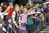 Australia, New South Wales, sydney, flag, flags, australian, australian flag, australian flags, Anzac, Anzacs, Anzac Day, Anzac Days, parade, parades, Anzac Day parade, Anzac Day parades, Anzac Day March, child, children, crowd, crowds.