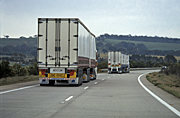Australia, New South Wales, transport, transportation, vehicle, vehicles, road, roads, sealed, sealed road, sealed roads, truck, trucks, sign, signs.
