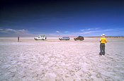 Transport, transportation, vehicle, vehicles, Car, Cars, Vehicle, Vehicles, people, australian outbackfour-wheel drives, four wheel drive, four wheel drives, 4wds, 4-wds, salt, salt lake, salt lakes, man, men, male, males, saltpan, saltpans, salt pan, salt pans, Australia, outback, australian outback, outback australia.