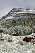 Europe, Switzerland, Swiss, mountain, mountains, alp, alps, swiss alps, snow, snow scene, snow scenes, winter, cold, farm, farms.